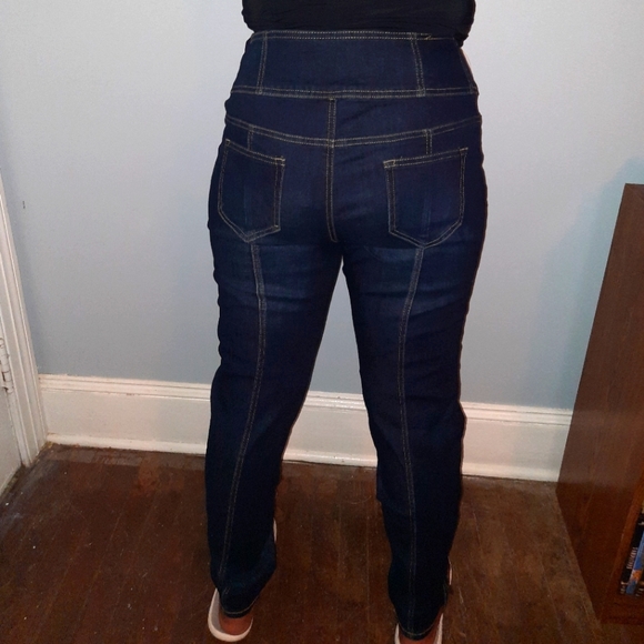 Double Pleated Jeans - Picture 2 of 2
